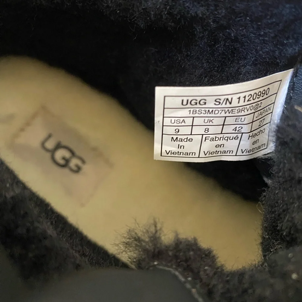UGG Hannen Waterproof Leather Boots Wool Interior Black Men’s 9 Lug Sole NWOT